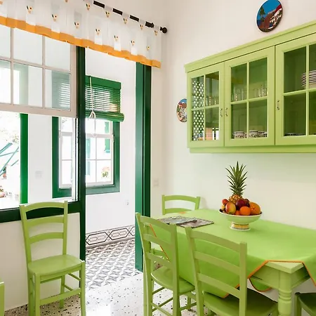 Holiday Home Villa Carmita Bajamar Tenerife *